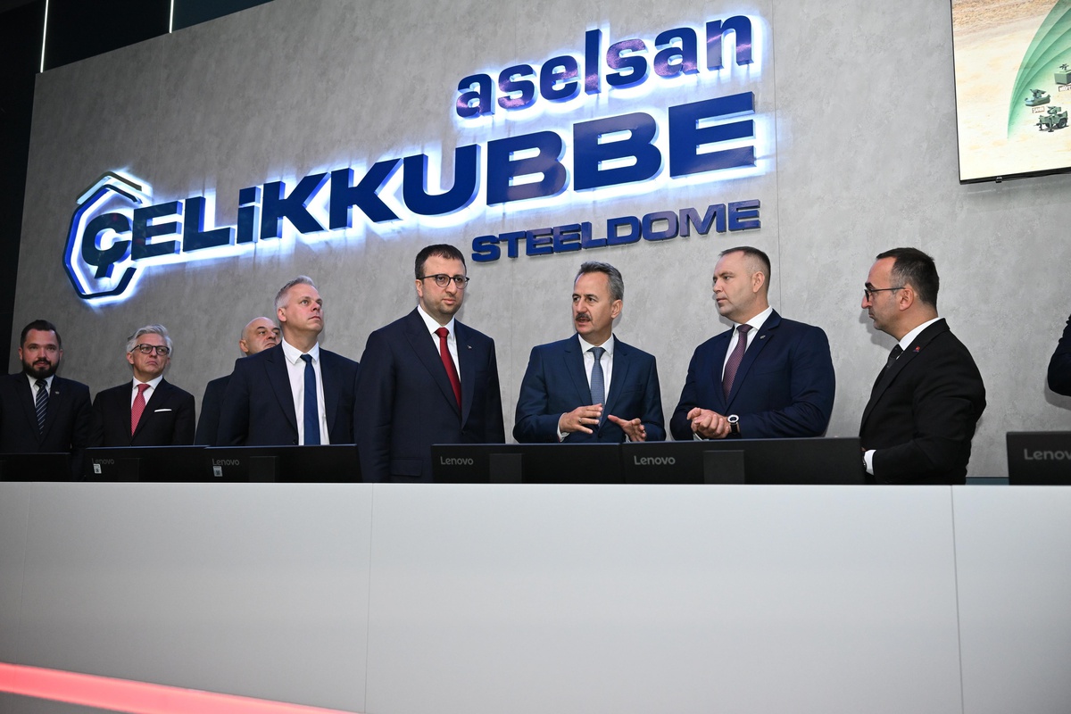 Polonya Cumhurbaşkanı ASELSAN\'ı Ziyaret Etti