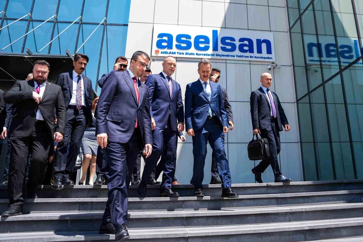 Polonya Cumhurbaşkanı Nawrocki ASELSAN\'ı ziyaret etti