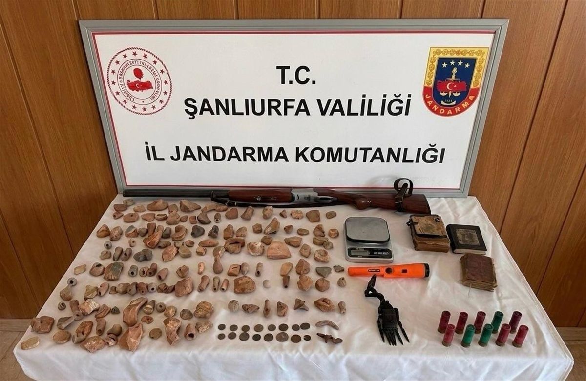 Halfeti\'de Tarihi Eser Operasyonu