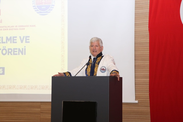 SBÜ’de 238 Öğretim Üyesi için Cübbe Töreni