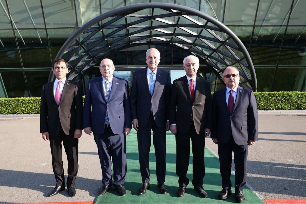 Kurtulmuş Bakü\'de İSİPAB Konferansı\'na Katıldı