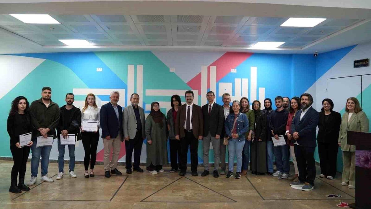 Kardemir Lisesi Duvarları Sanatla Yenilendi