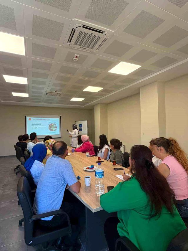 Düzce’de Sağlık Çalışanlarına Eğitim