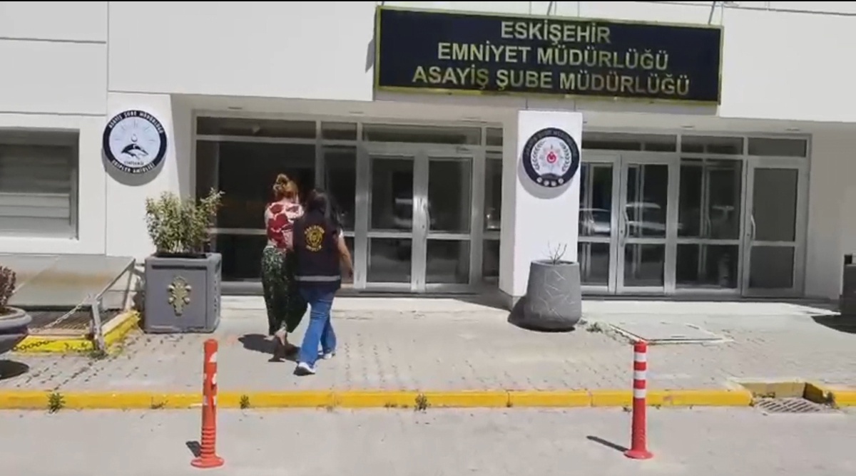 Eskişehir\'de 1 Milyonluk Hırsızlık Çetesi Tutuklandı