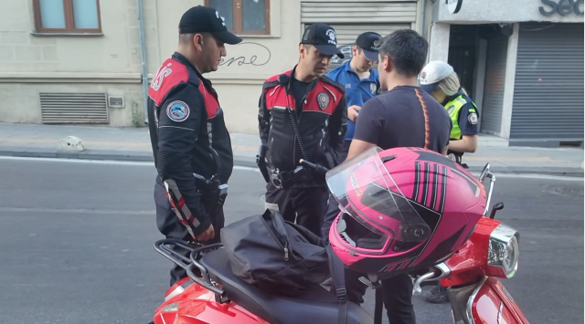Kadıköy'de Alkollü Sürücüye Ceza