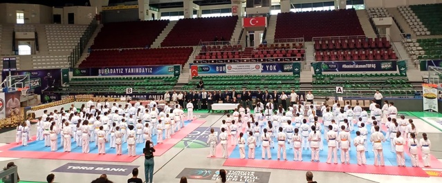 1. Türkiye Açık Kyokushin Karate Kupası Bursa’da Yapıldı