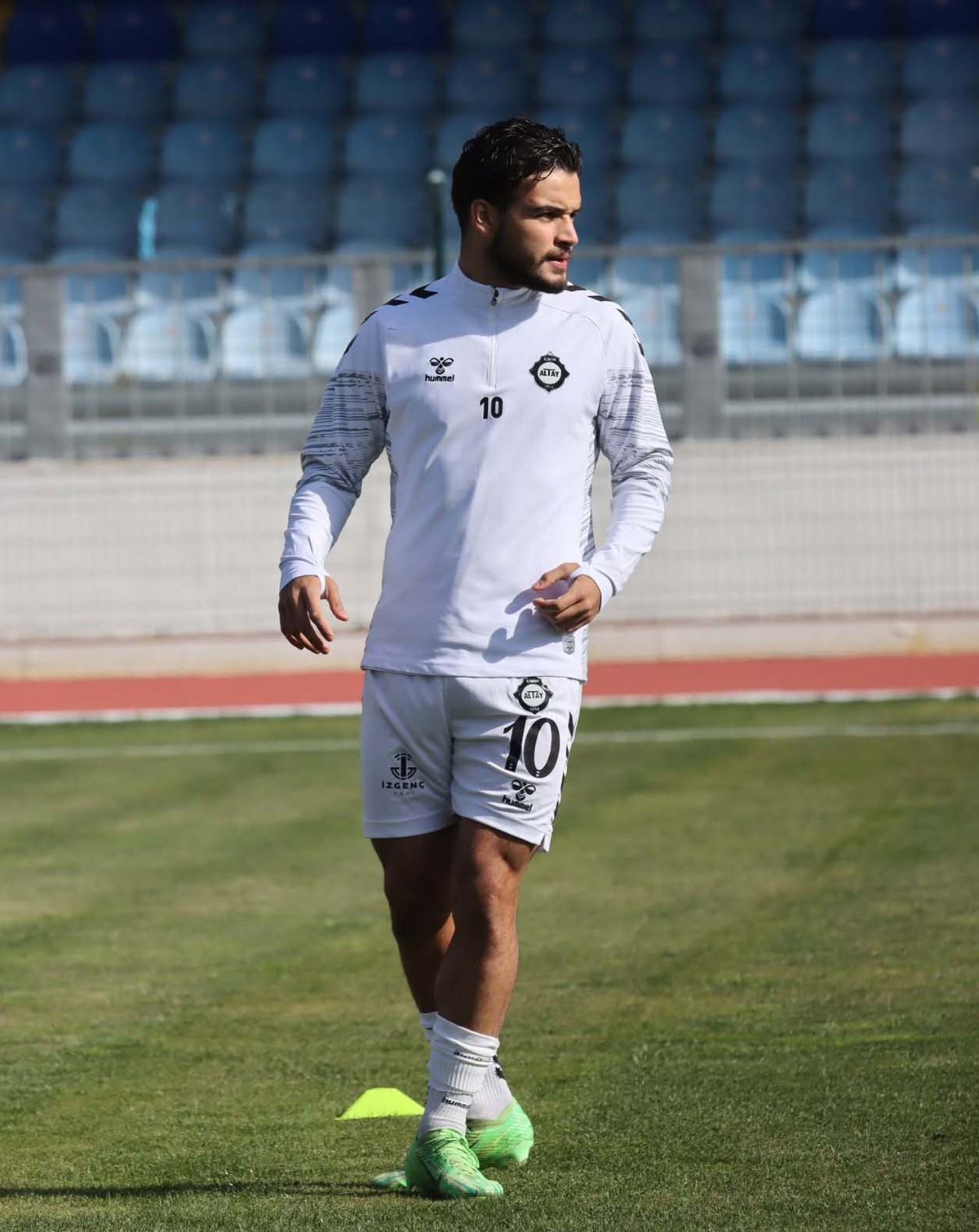 Emre Tangeldi Altay\'dan Ayrıldı