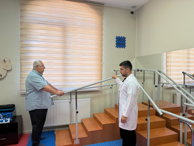 Alzheimer hastası Mehmet amcanın hayatı kaybolduğu gün değişti