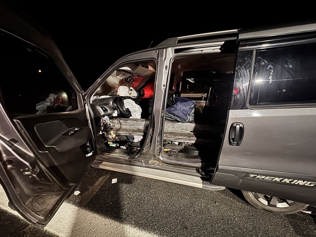 Düzce\'de Trafik Kazası: 1 Ölü, 3 Yaralı