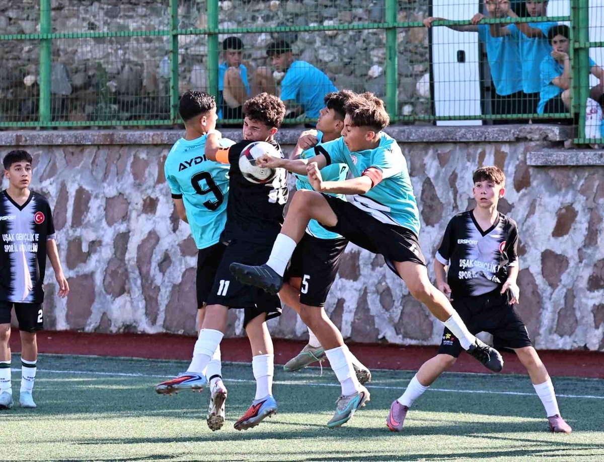 ANALİG Futbol Müsabakaları Salihli\'de Başladı