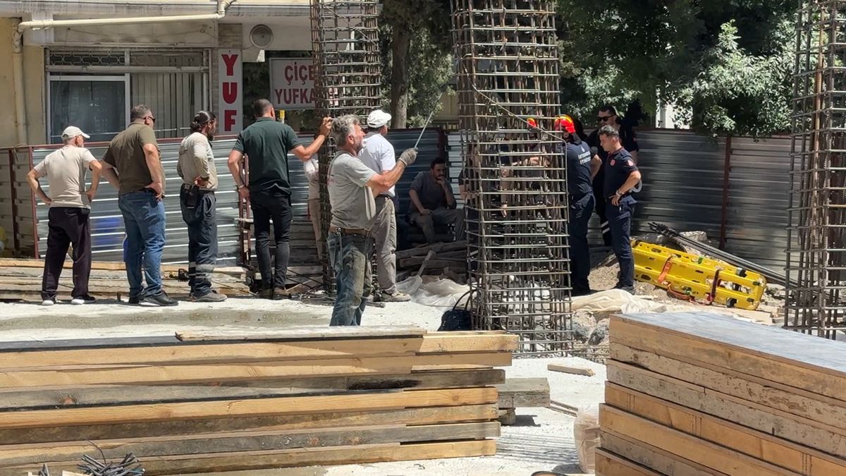Avcılar\'da İşçi Asansör Boşluğuna Düştü