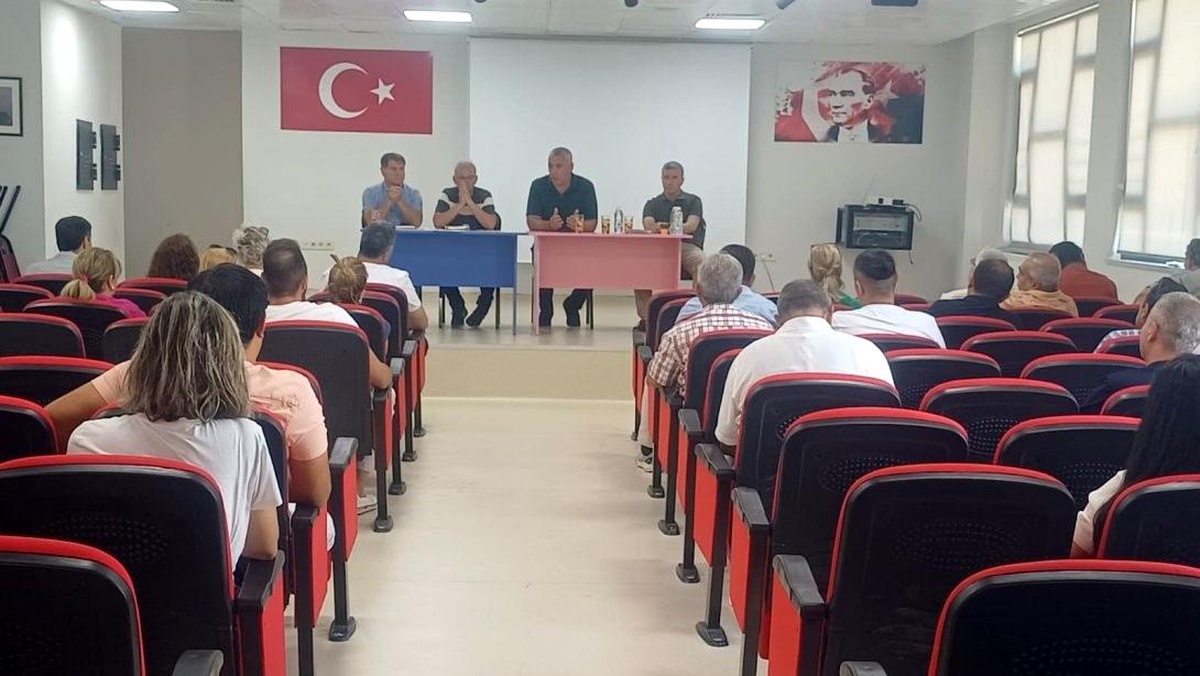 Burhaniye\'de Eğitim Toplantısı Yapıldı