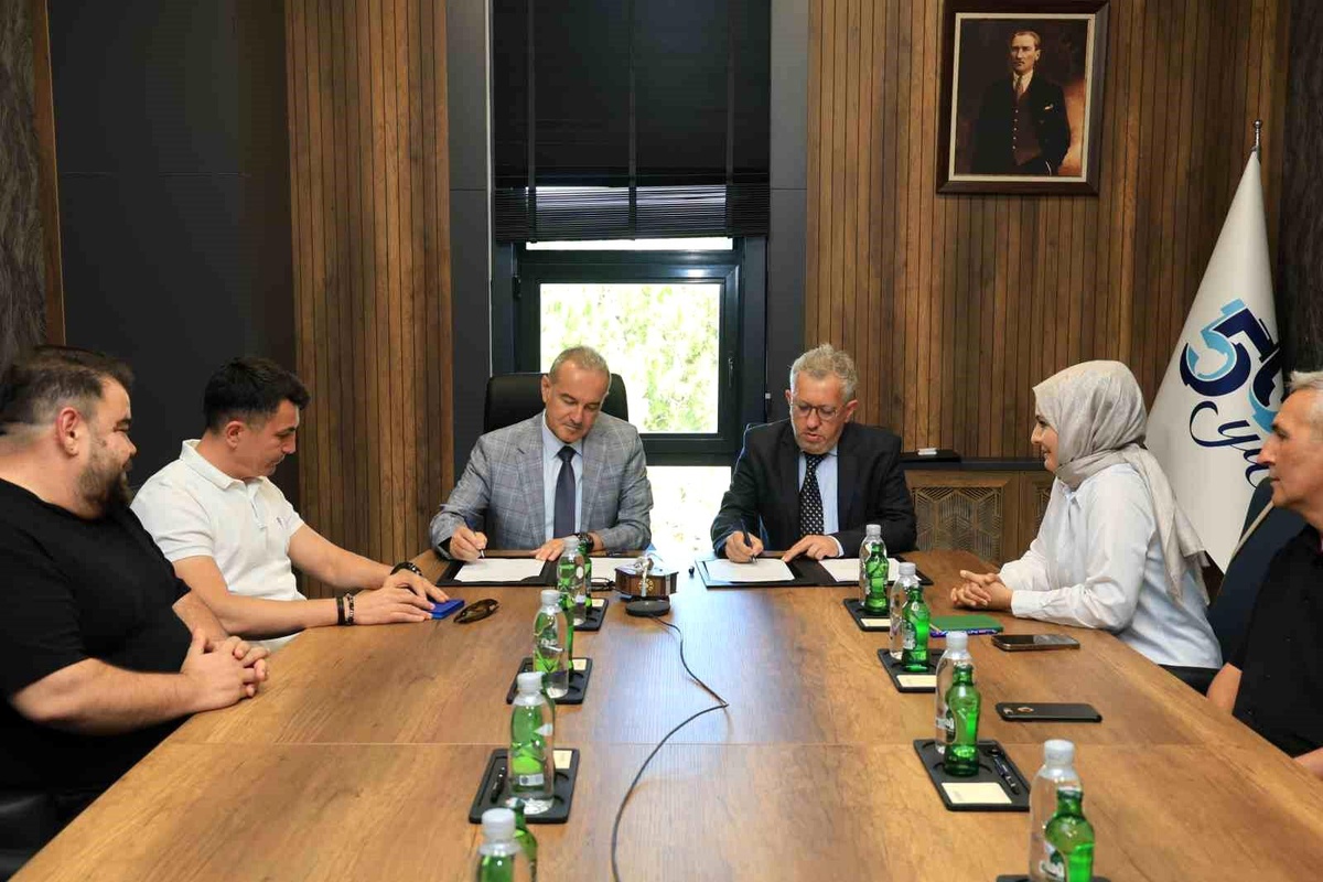 BUÜ\'den İşitme Engellilere Destek Protokolü