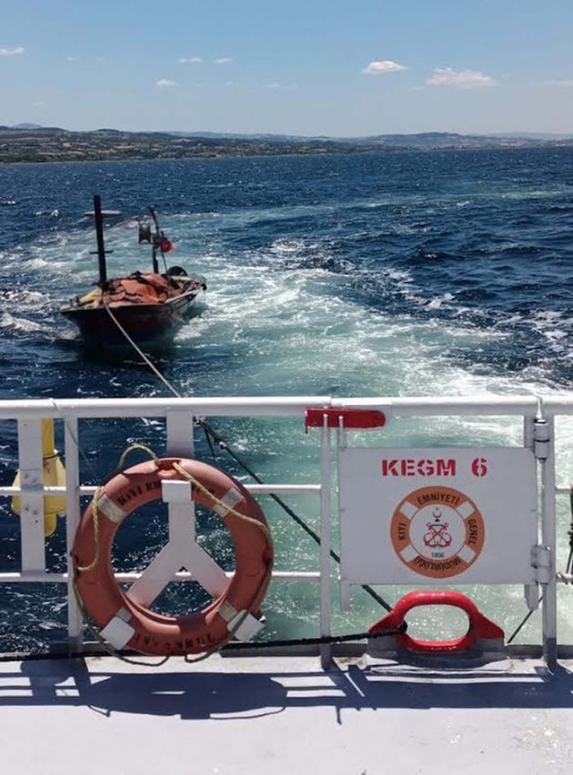Çanakkale’de Tekne Kurtarıldı