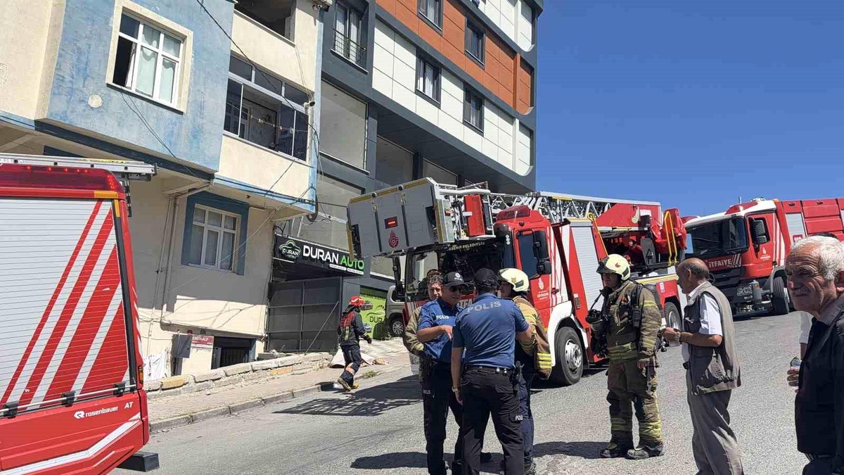 Arnavutköy\'de Yangın Paniği