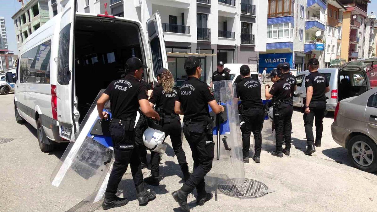 CHP Malatya\'da Devir Teslim Gerginliği