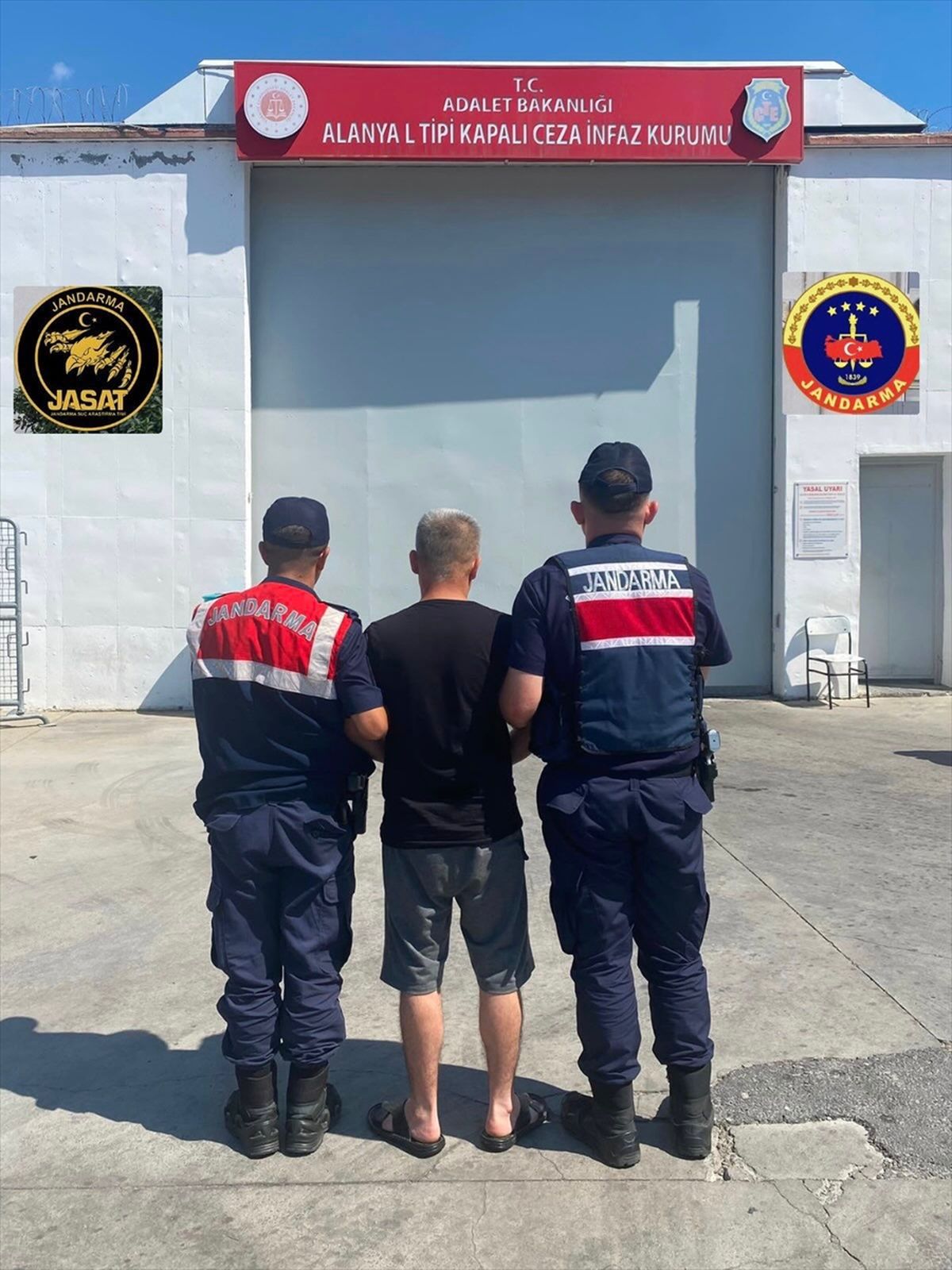 Firari Hükümlü Alanya\'da Yakalandı