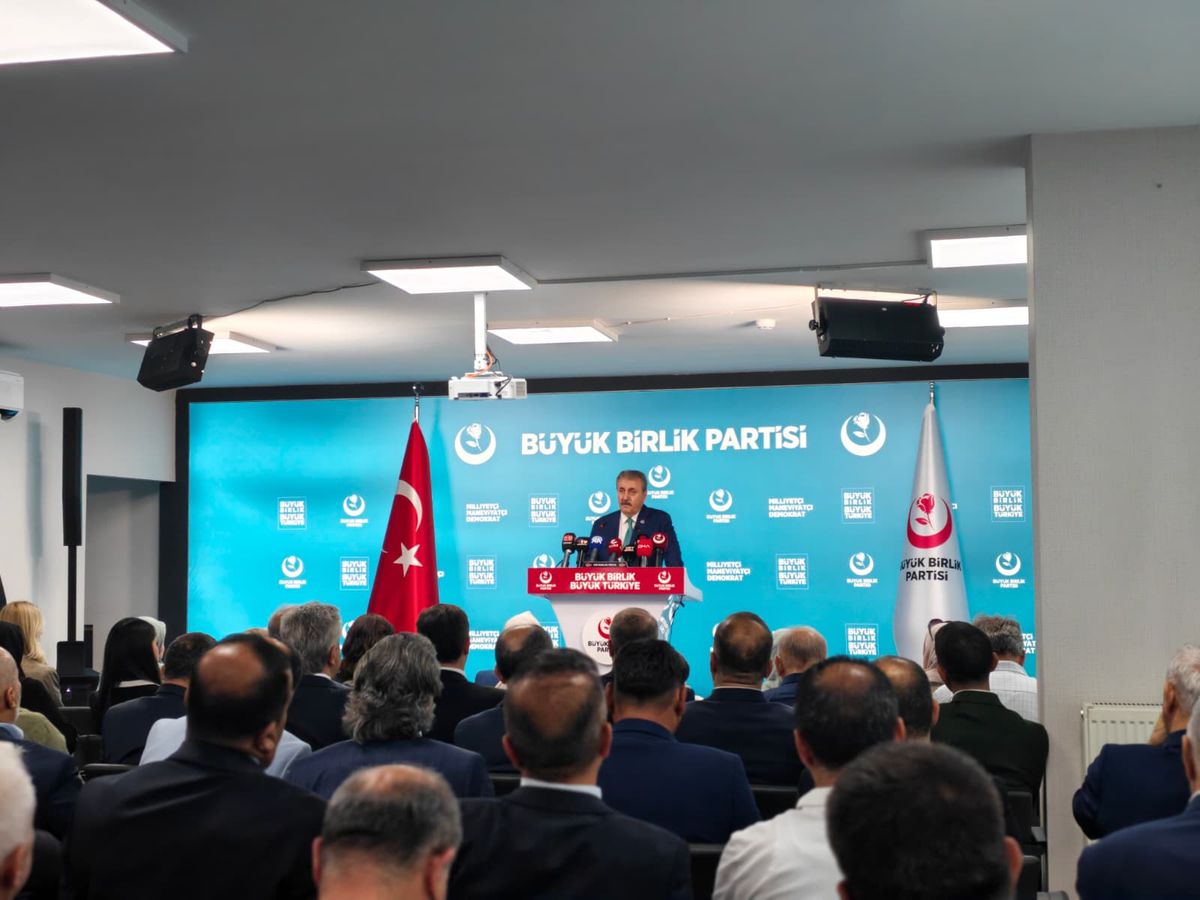 Destici\'den DEM Parti mitinglerine sert tepki