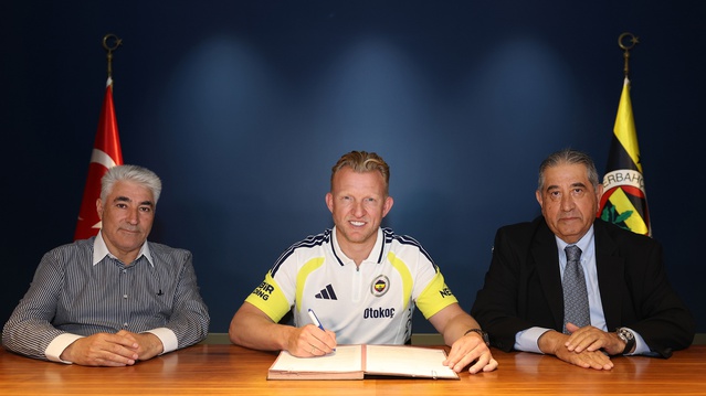 Dirk Kuyt, Fenerbahçe’ye Döndü!