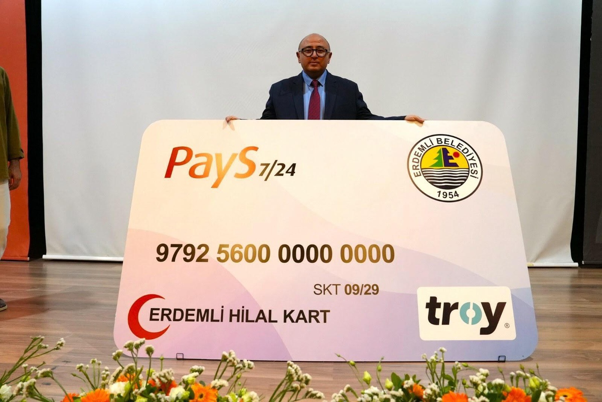 Erdemli Belediyesi Hilal Kart\'ı hizmete sundu