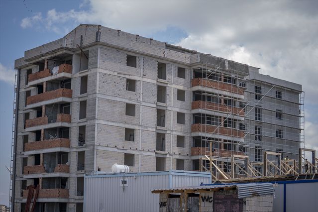 Erzurum’da İnşaatta Düşen İşçi Ağır Yaralandı