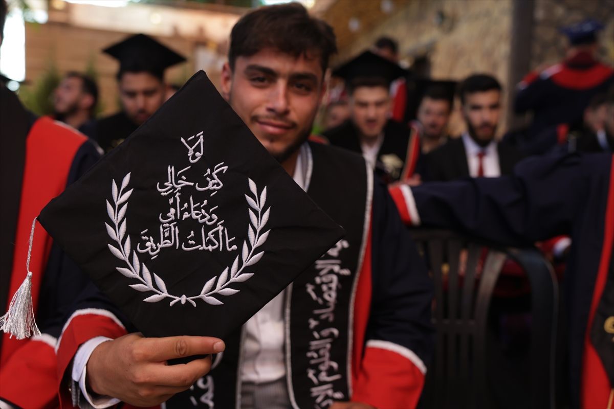 El Bab\'da 100 Gaziantep Üniversitesi Mezunu