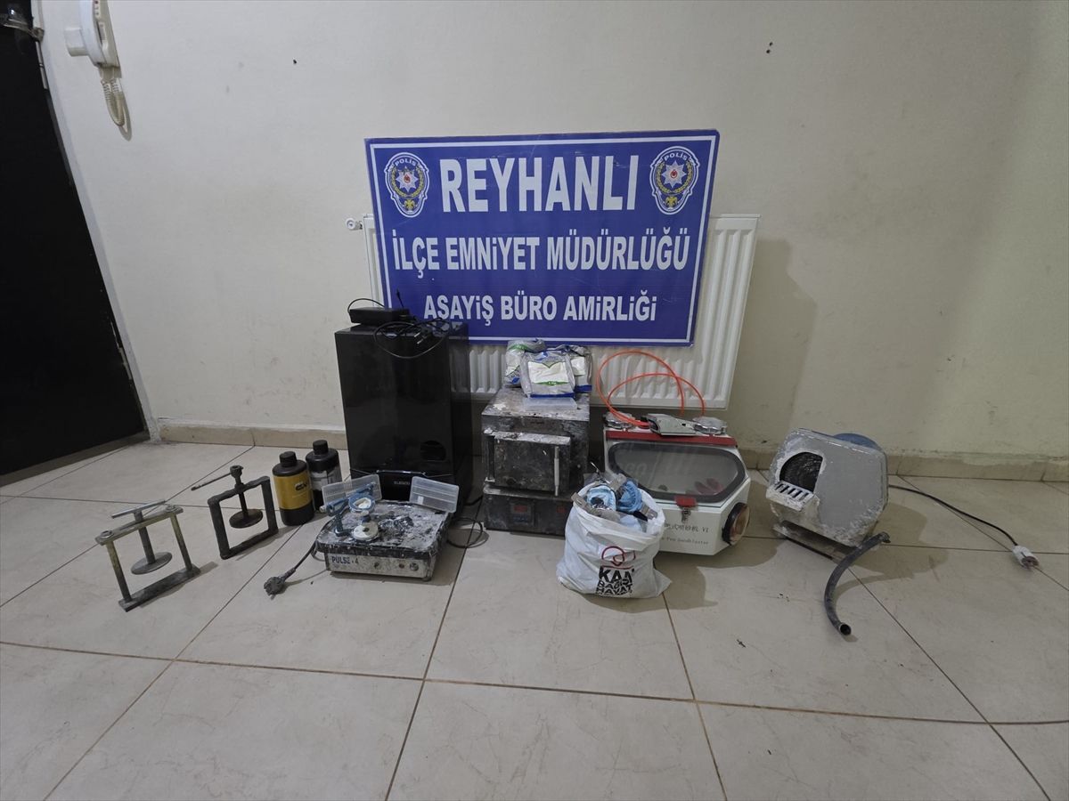 Reyhanlı\'da Kaçak Diş Laboratuvarı Operasyonu