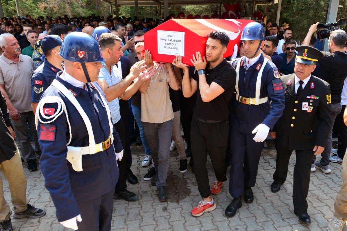 Askere çarpma: Uzman Çavuş şehit oldu