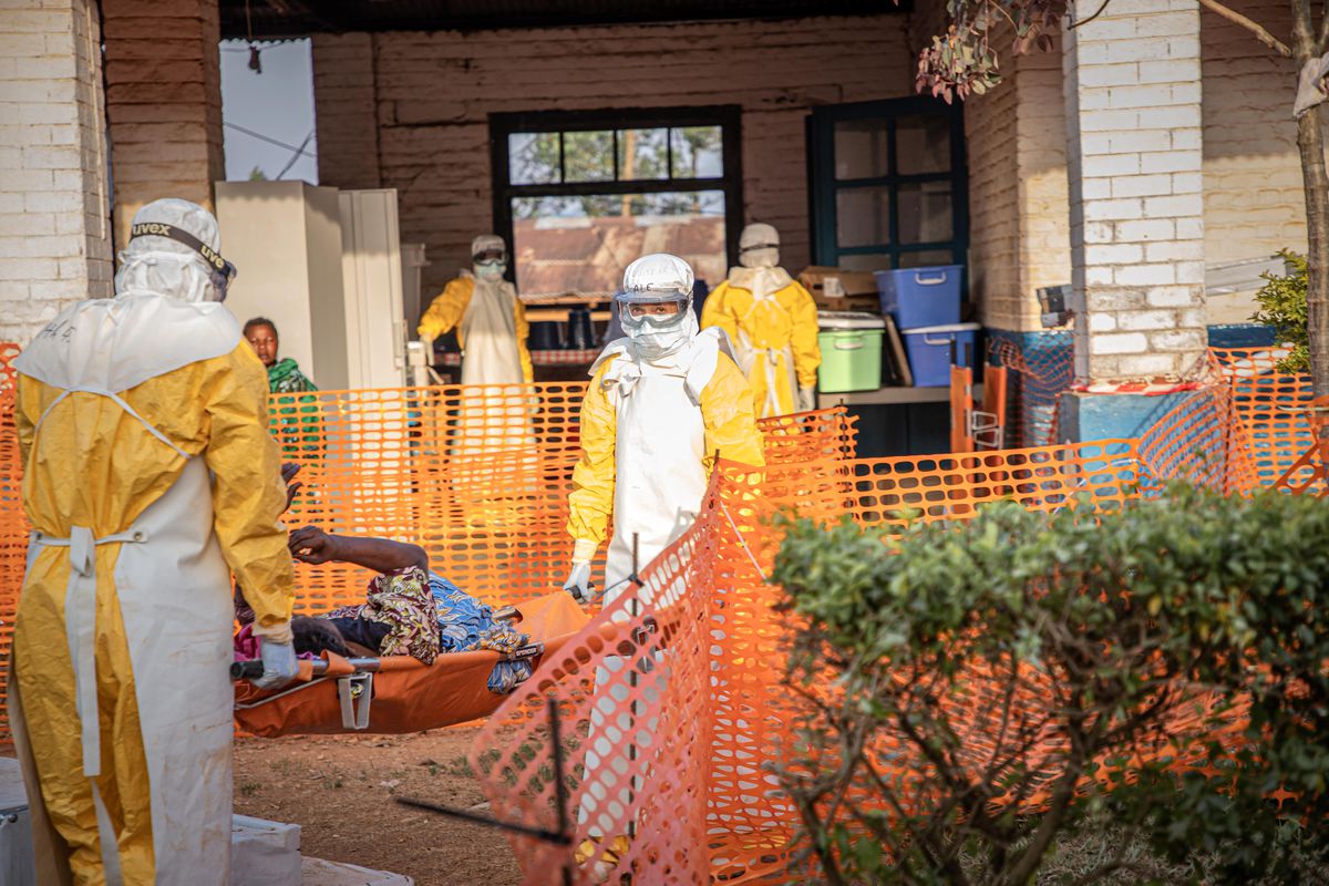 Fransa\'da İlk Ebola Vakası Tespit Edildi