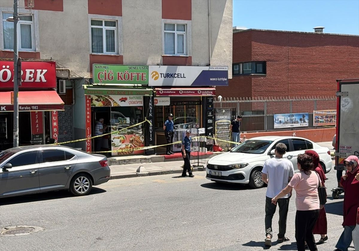 Küçükçekmece\'de Silahlı Saldırı: Bir Kişi Öldü