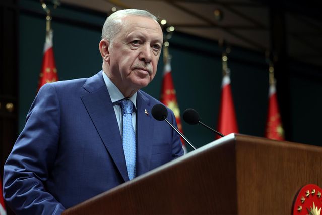 Meloni’nin sigarayı bırakmasına Erdoğan’dan çarpıcı yorum