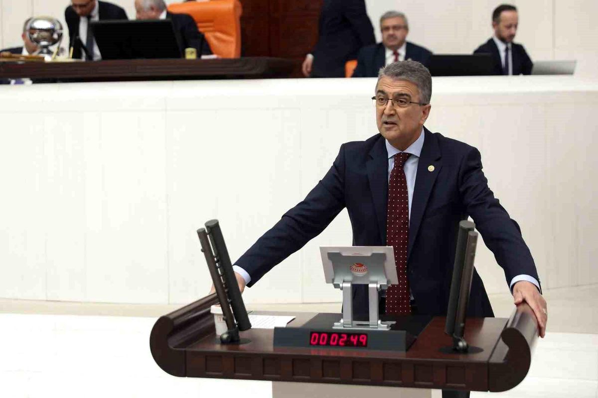 Kamil Aydın\'dan Naim Hoca\'ya Tepki