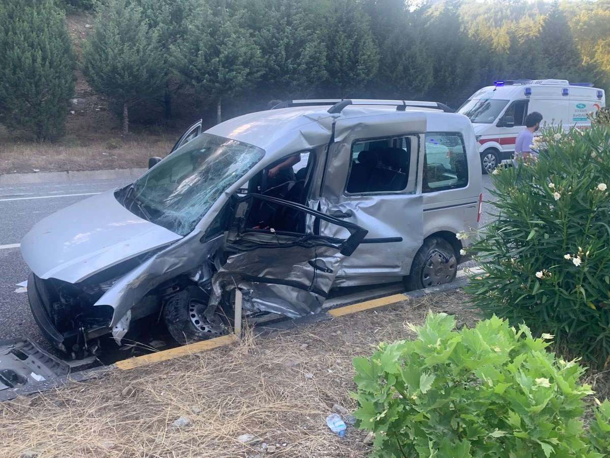 Marmaris\'te Trafik Kazası: 1 Ölü, 3 Yaralı