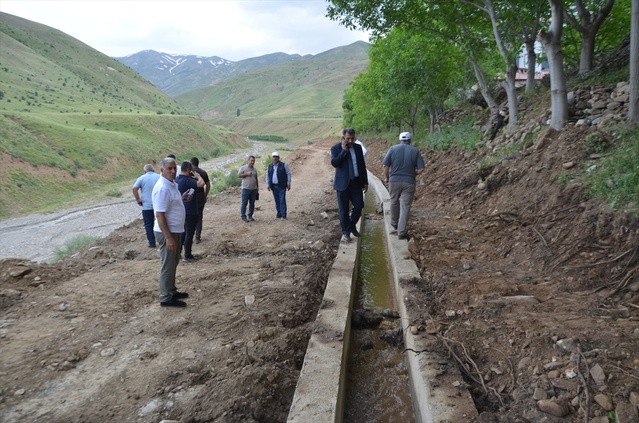 Muş’ta Yeni Sulama Kanalı Yapılıyor