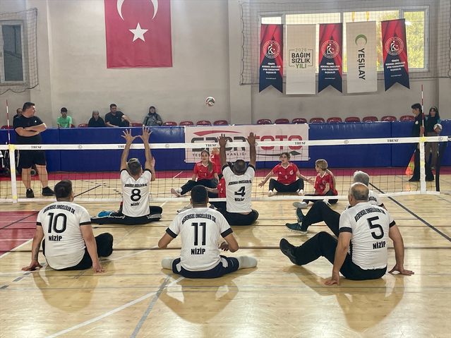 Bolu’da Oturarak Voleybol Müsabakaları
