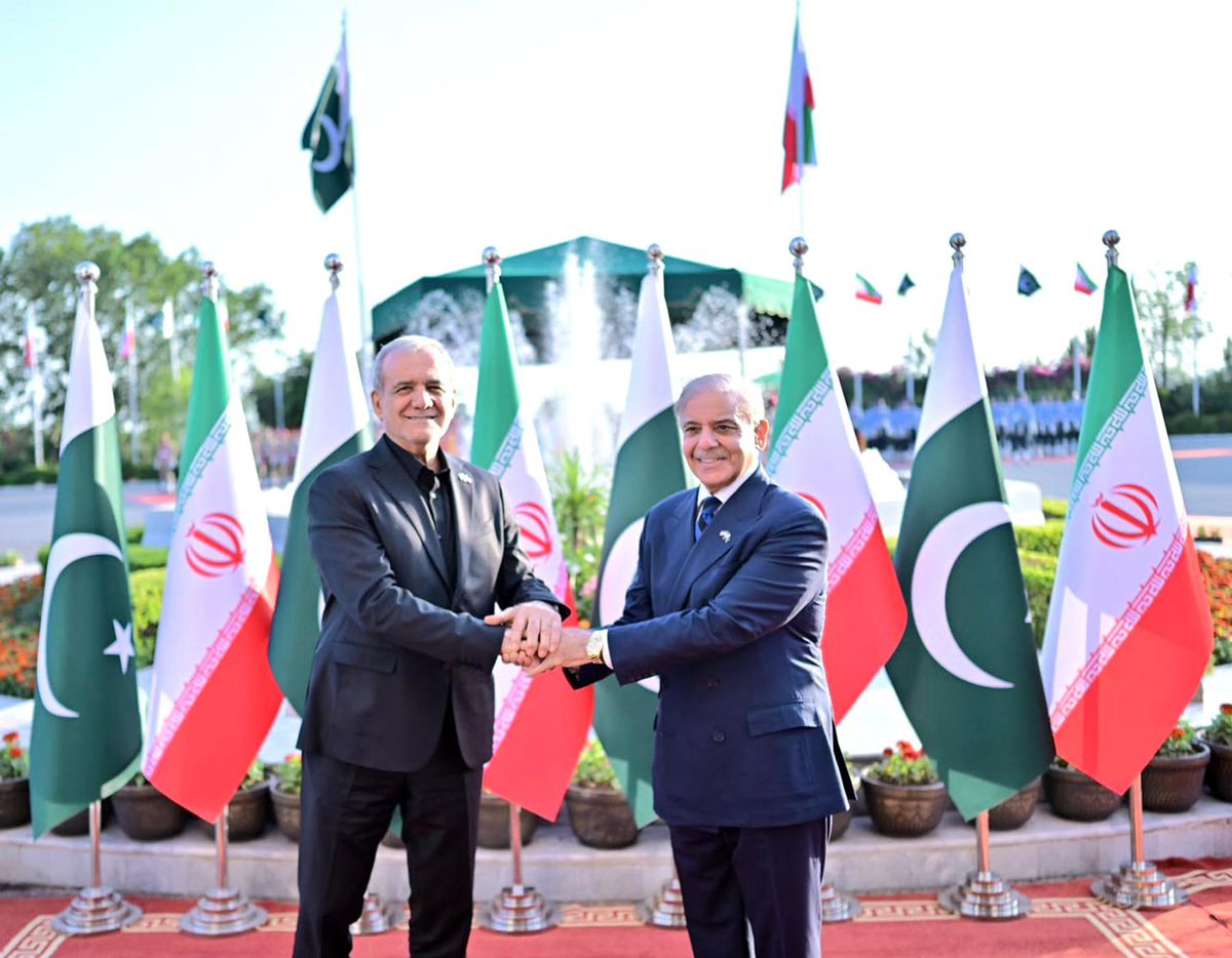 Pakistan Başbakanı İran\'a Taziye Ziyareti Yapacak