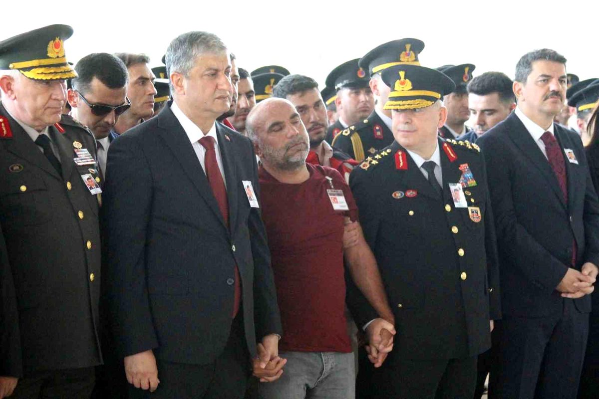 Şehit Jandarma Uzman Çavuş Samet Karabulut son yolculuğuna uğurlandı
