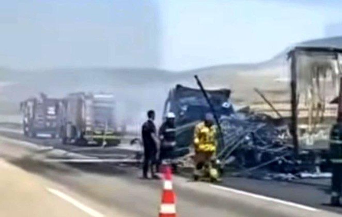 Otoyolda Yangın: Tır Kullanılamaz Hale Geldi