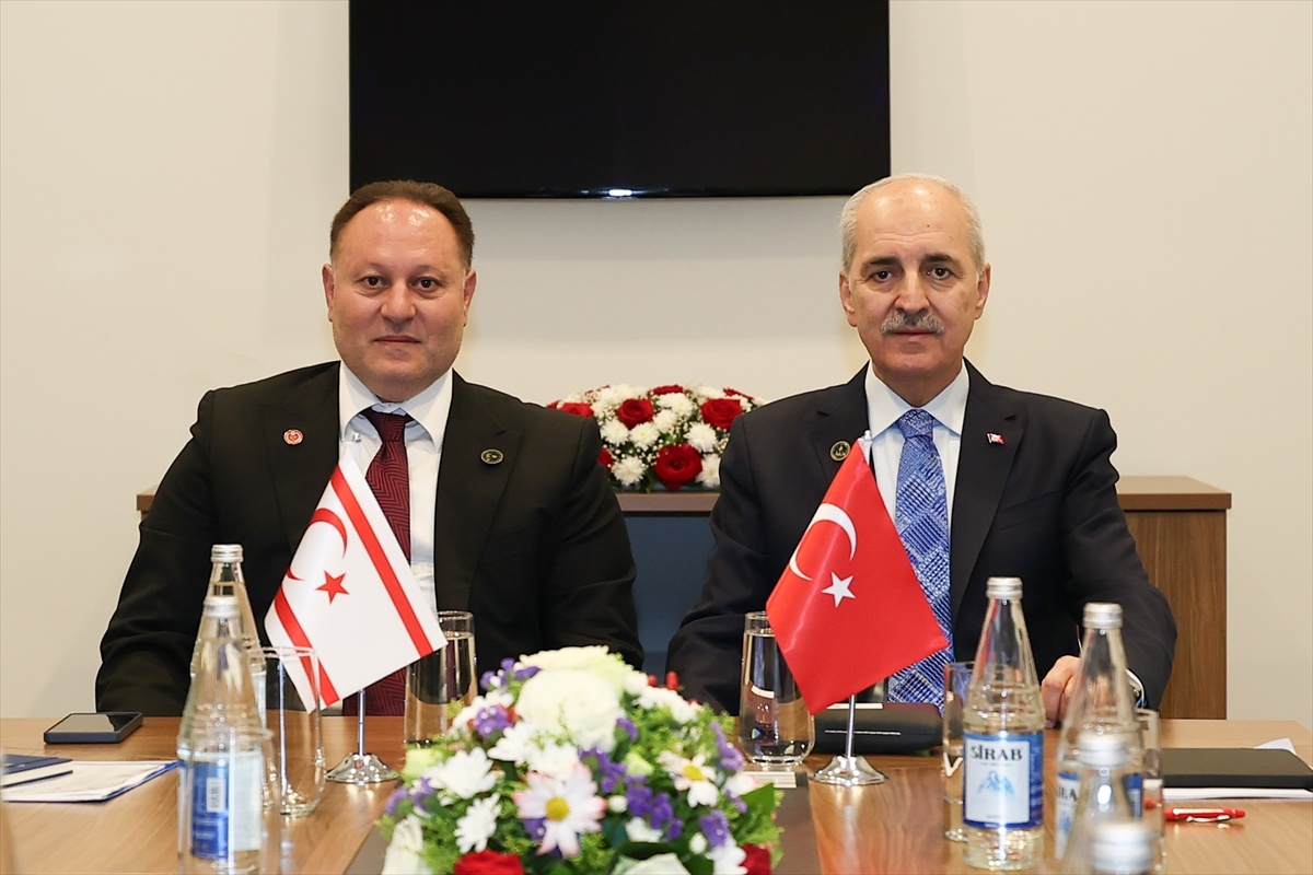 TBMM Başkanı Kurtulmuş, Bakü\'de KKTC Meclis Başkanı ile görüştü