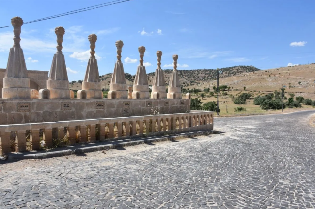 Türkiye’nin hayalet köyüne Avrupa’dan akın akın göç başladı