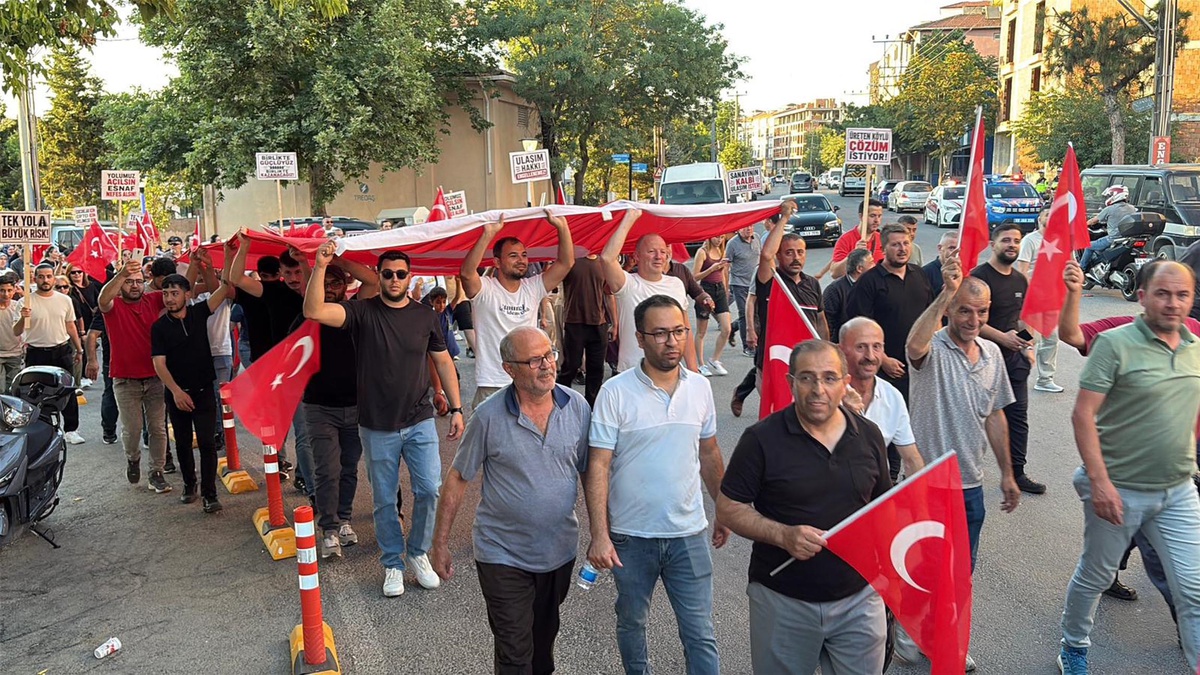 Velimeşe Mahallesi\'nde Kavşak Talebi