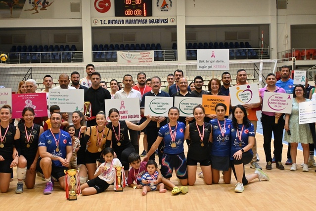 Voleybol Turnuvasında Kanser Farkındalığı