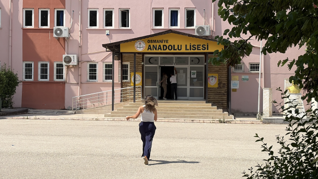 Son saniye YKS'ye alınmayan genç kız: Benim vaktim vardı, kapıyı yüzüme kapattılar