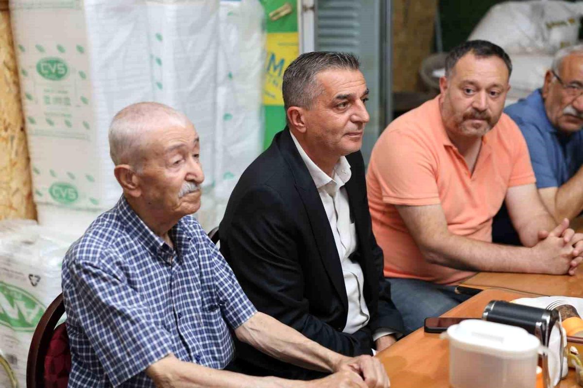 Başkan Şimşek, Cemevi\'nde Muharrem orucu açtı