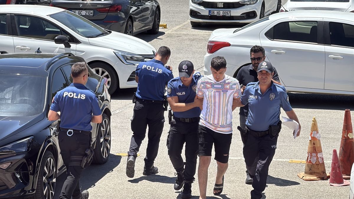 Bodrum\'da Alkollü Sürücü Kaza Yaptı