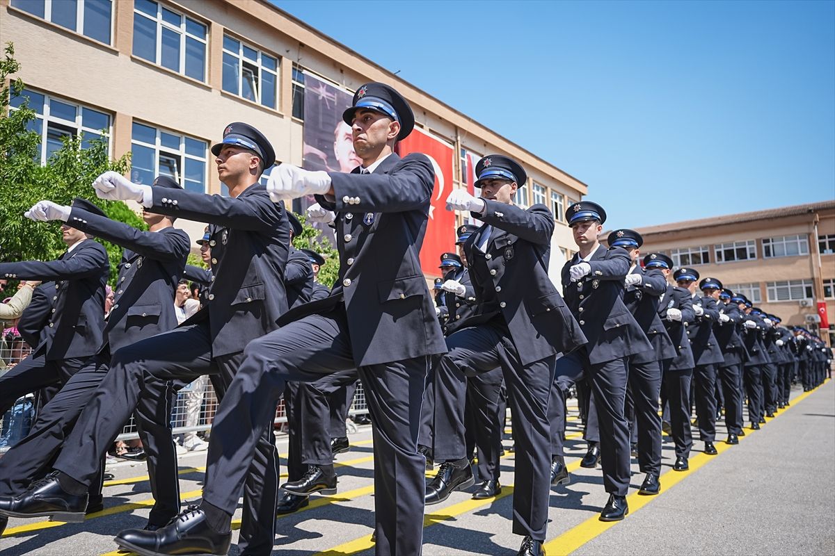Bursa\'da 475 Polis Adayı Mezun Oldu