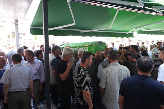 Kayıp Esma Yöro Türkel Son Yolculuğuna Uğurlandı