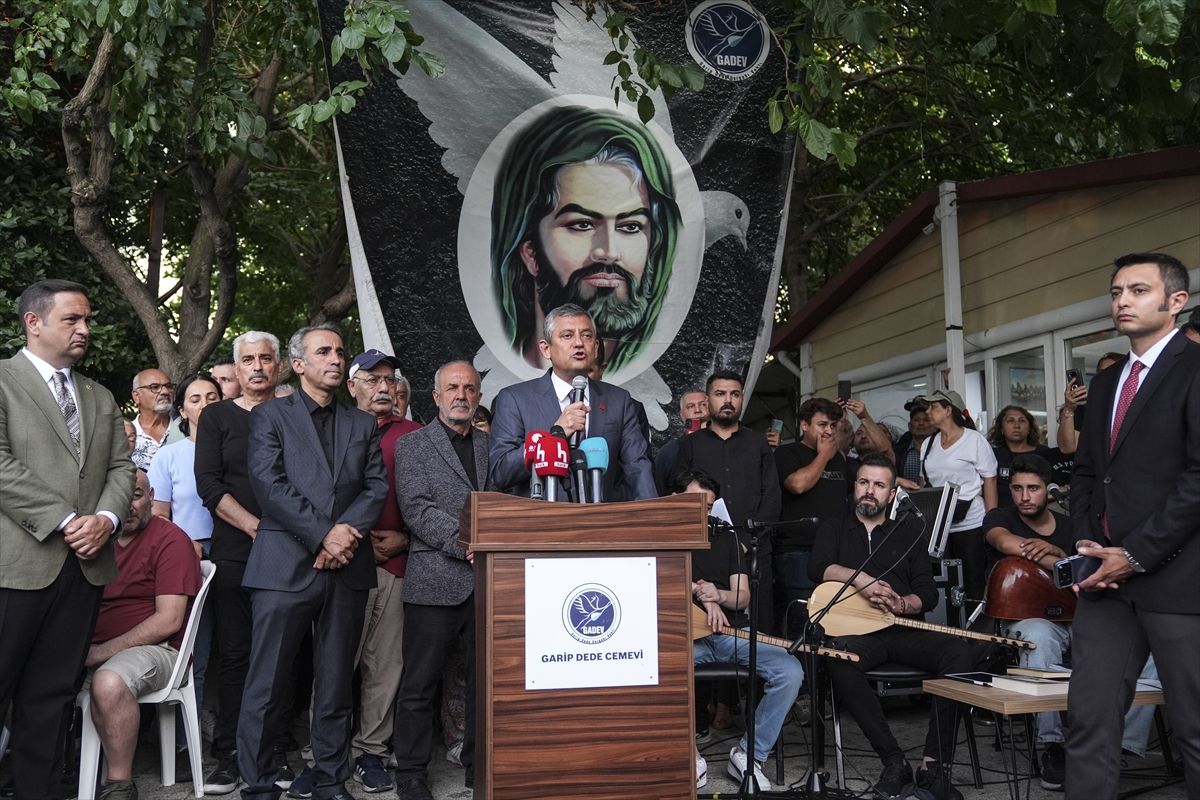 Özgür Özel\'den Birlik ve Mücadele Vurgusu