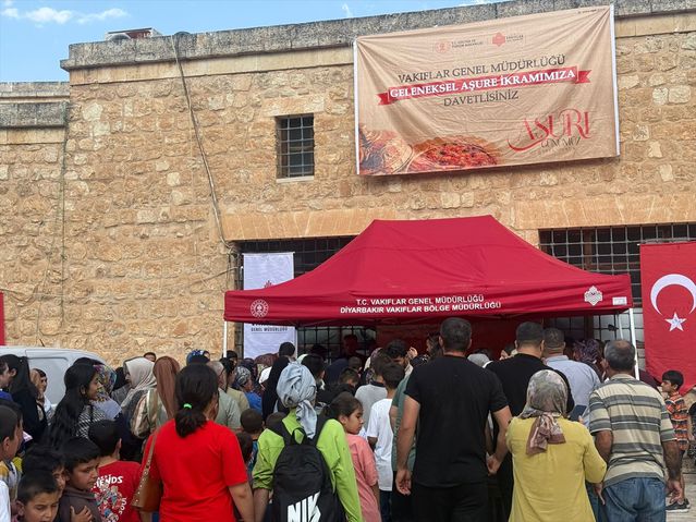 Dört İlde Aşure Dağıtımı
