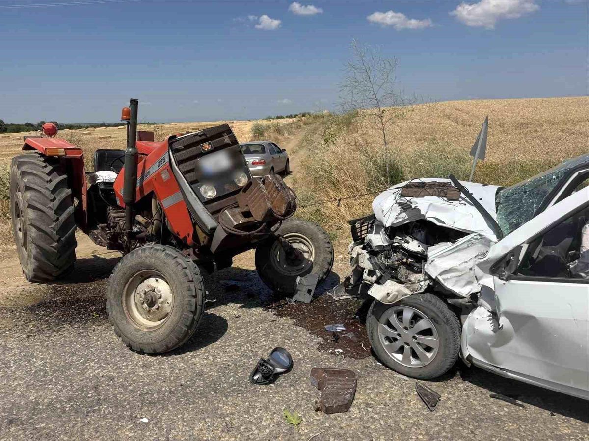Edirne\'de Trafik Kazası: 2 Yaralı